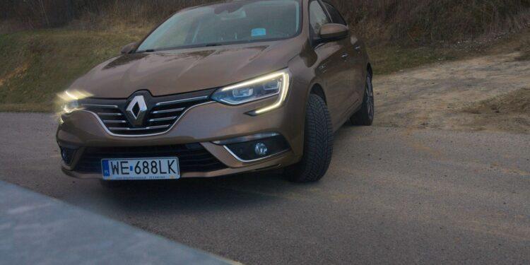 001. Renault Megane IV Bose TCe 130 Testy