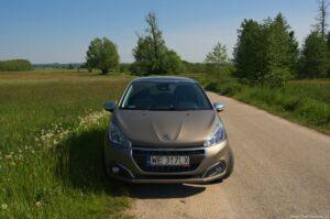 04. Peugeot 208 z lakierem strukturalnym Testy