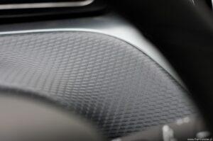 26. Peugeot 208 z lakierem strukturalnym Testy