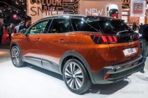 011-paryz2016-peugeot-zasuva-do-przodu