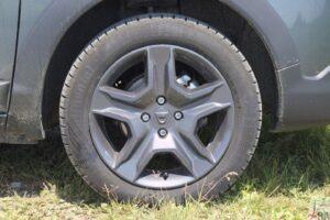 37. Dacia Dokker Stepway – solidny kombivan w atrakcyjnej cenie Testy