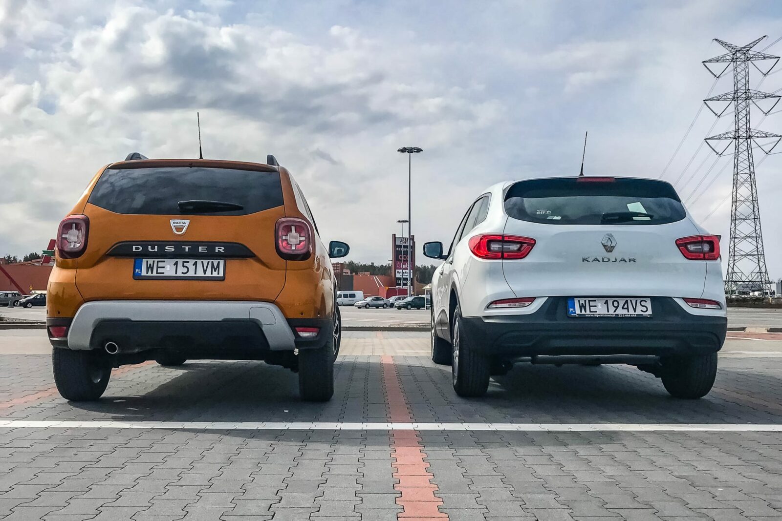 Porównanie najdroższa Dacia Duster czy najtańszy Renault