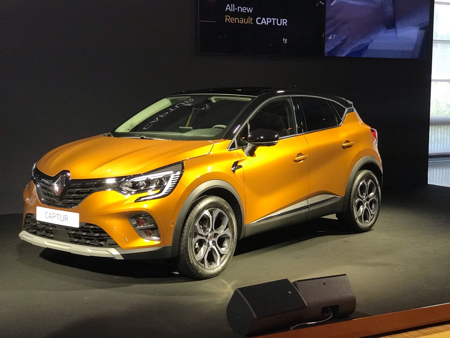 Nowy Renault Captur eTech o mocy 160 KM w 2020 roku