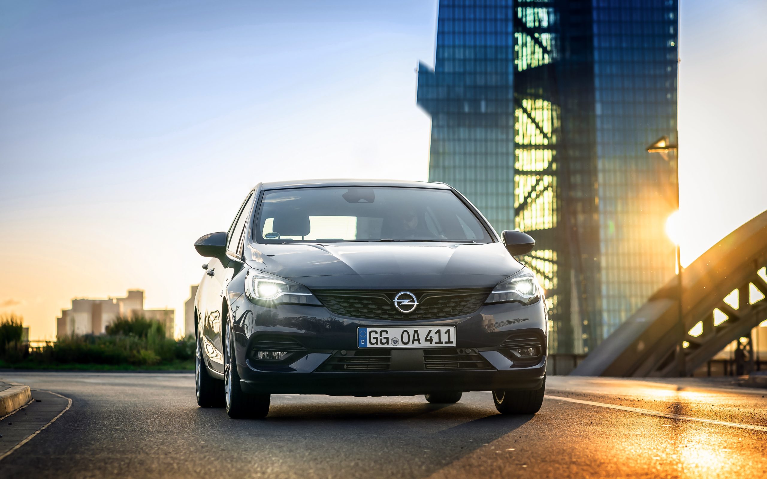 Nowy Opel Corsa, Astra i Insignia z nowymi reflektorami