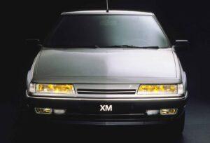 I fari ad ottica ellissoidale di Citroën XM foto 1 scaled Historia