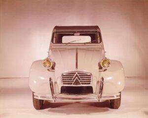 La 2CV 1 scaled Historia