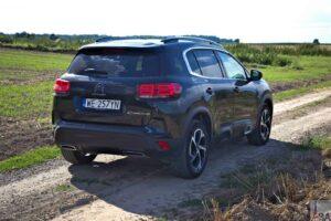 08. Komfortowy Citroen C5 Aircross BlueHDi 130 EAT8 Shine Citroën - testy i opinie