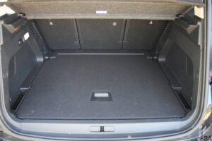 32. Komfortowy Citroen C5 Aircross BlueHDi 130 EAT8 Shine Citroën - testy i opinie