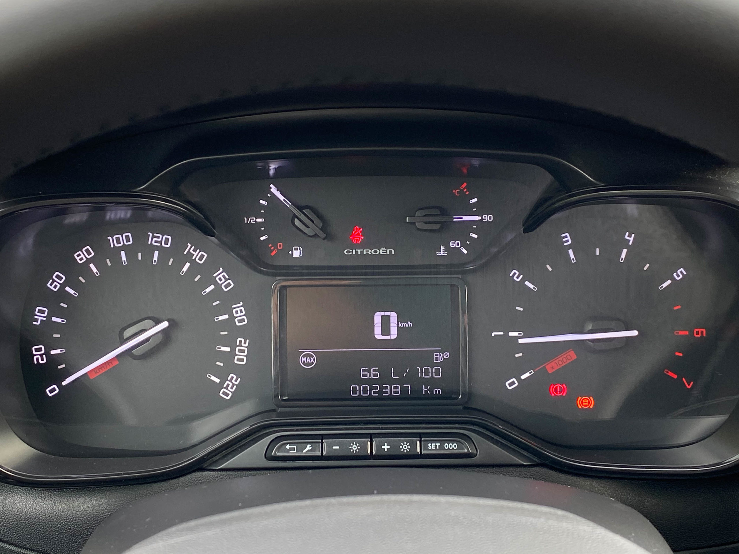 Ile Pali Nowy Citroën C3 1.2 110 Km Na Autostradzie? Zaskakujący Wynik Testu – Francuskie.pl – Dziennik Motoryzacyjny