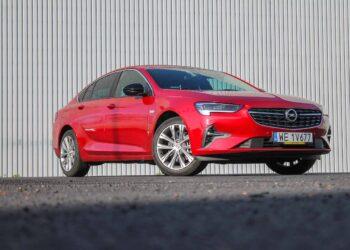 Opel Insignia face lifting