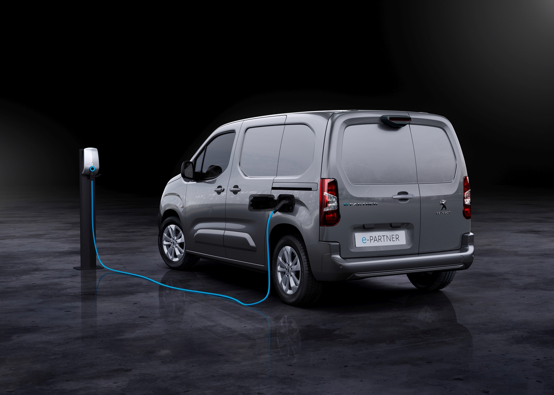 Nowy Peugeot ePartner elektryczny dostawczak o zasięgu