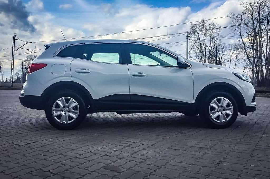06. Renault Kadjar Life TCe 140 Wiadomości