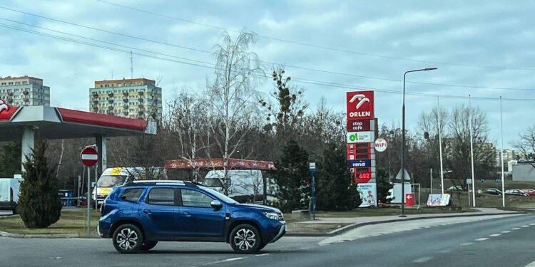 paliwo luty 2022 benzyna diesel stacja 11 scaled Wiadomości