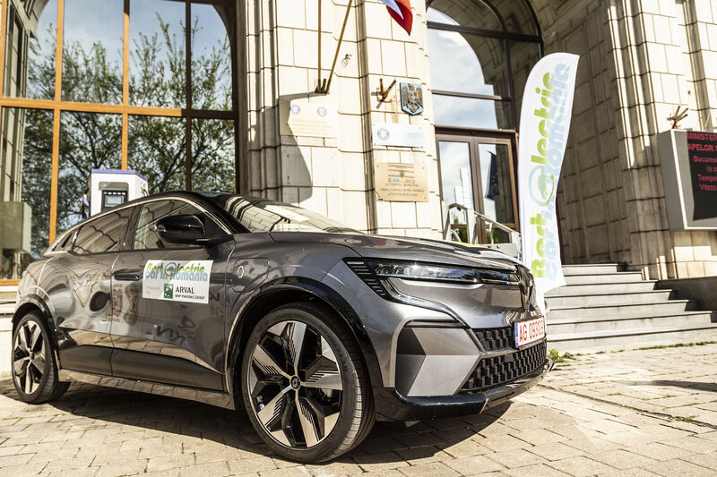 Renault Megane E-Tech Electric este cea mai bună mașină electrică din România în 2022. A învins Tesla Way