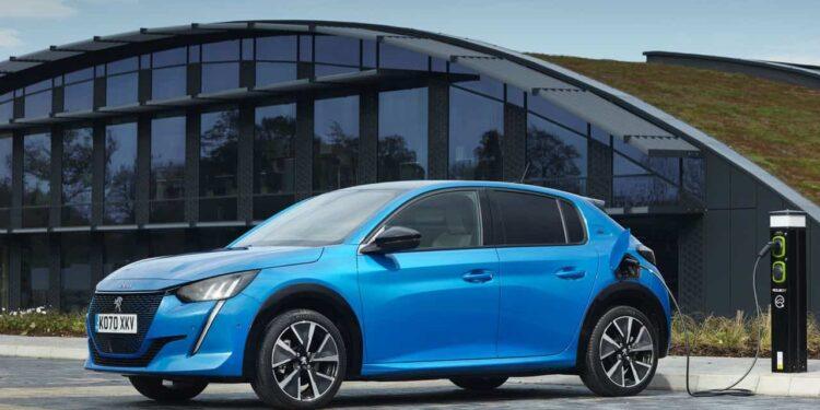 Peugeoty e 208 i e 2008 znowu nagrodzone 3 Wiadomości