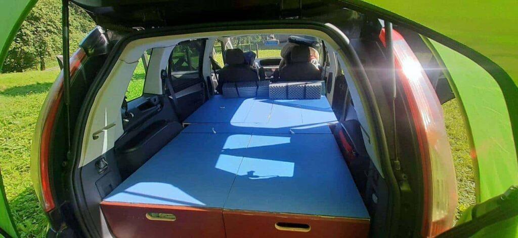 Citroen C4 Grand Picasso – Mikrocamper dla 5 osob za 2000 zl. auto 3 Wiadomości