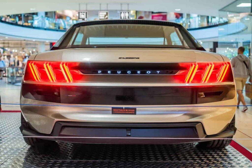 Wspanialy event w czeskiej Pradze dla milosnikow Peugeot 61 Wiadomości