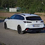 Peugeot 308 SW Plug In Hybrid 225 06 Wiadomości