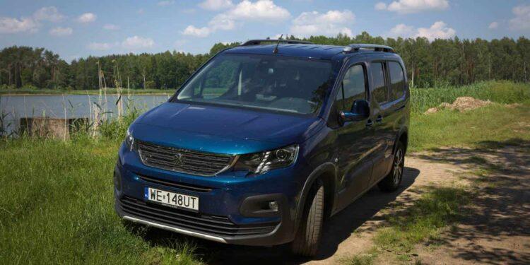 UOKiK Peugeot Partner i Peugeot Rifter z Pakietem Terenowym do serwisu Wiadomości