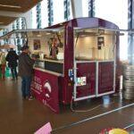 22. Retromobile 2023 – relacja wlasna. Indywidualna zabudowa nie jest niczym nowym Citroen Type H food truck Wiadomości