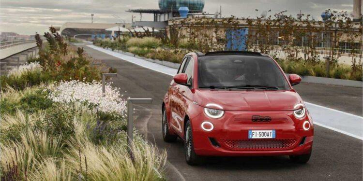 Fiat liderem rynku aut elektrycznych we Wloszech Stellantis z wieloma sukcesami Wiadomości