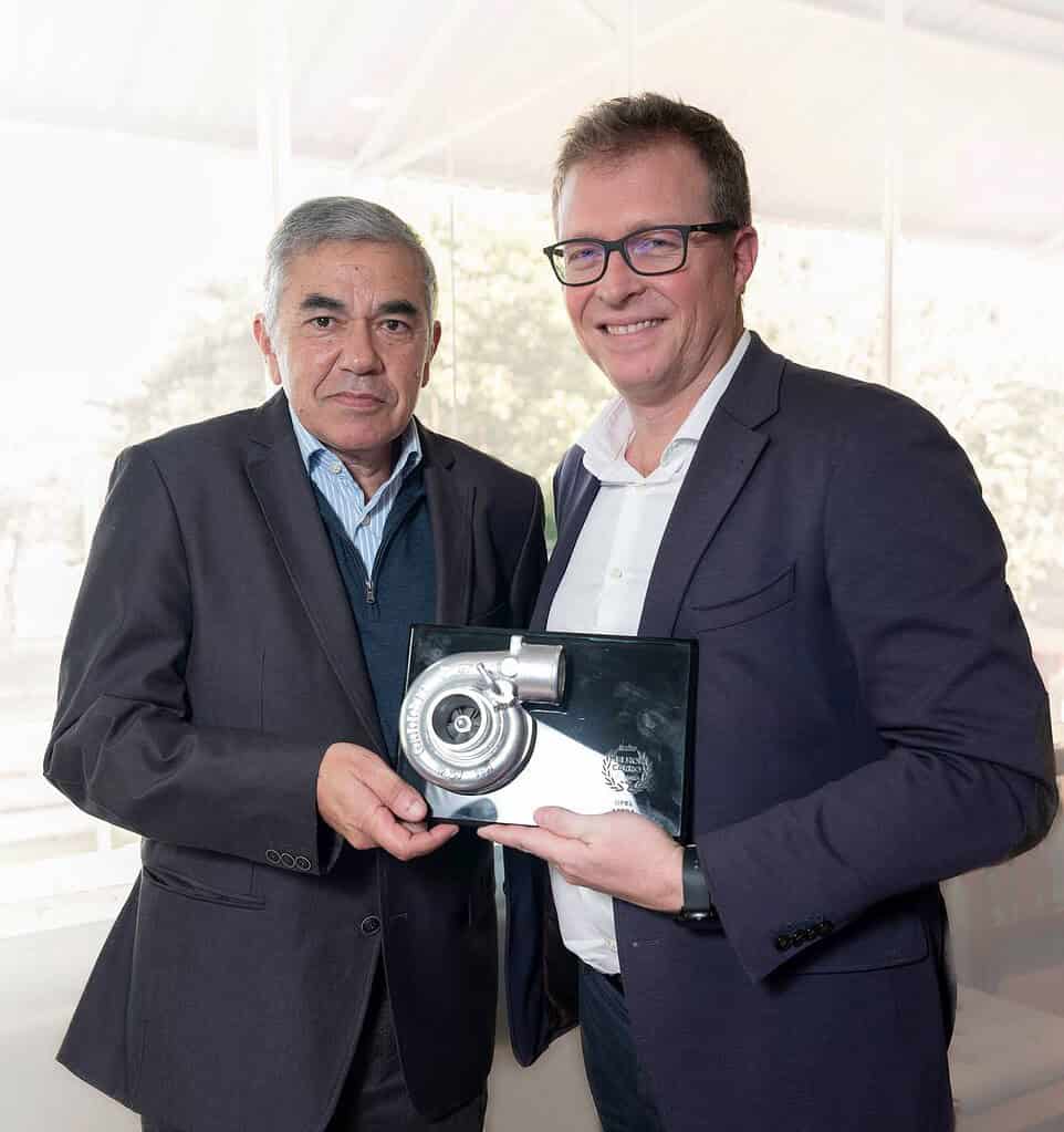 nagrody magazynu Turbo Julio Santos i Vincent Lehoucq dyrektor Opel Portugalia i Hiszpania Wiadomości