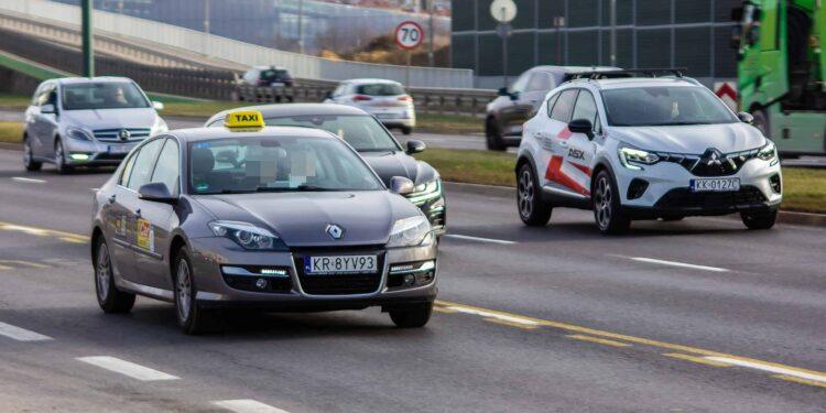 renault laguna taxi scaled Renault