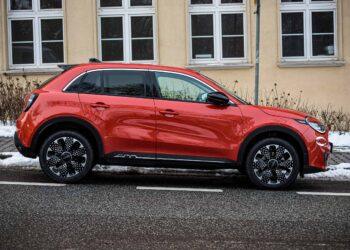 fiat 600 e pierwsza jazda 2024 fabryka fiata 4 scaled Wiadomości