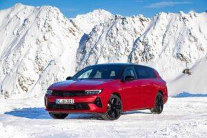 Idealny towarzysz podrozy nowy Opel Astra Sports Tourer Electric z oryginalnymi akcesoriami 10 Wiadomości