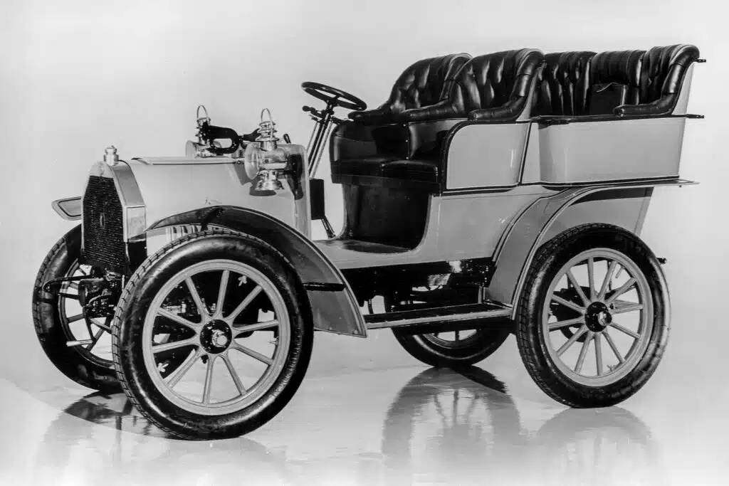 09. Opel Motorwagen 10 12 PS z 1902 roku Historia