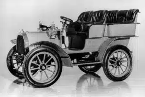 09. Opel Motorwagen 10 12 PS z 1902 roku Historia