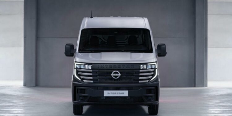 Nowy Nissan Interstar