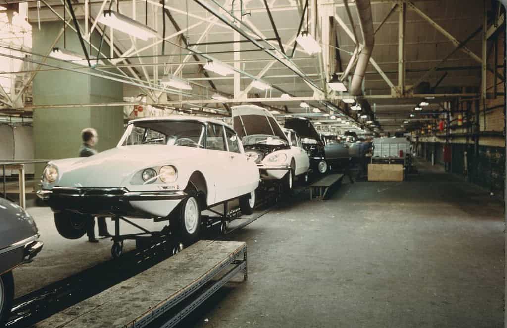 03. 50 lat temu zakonczono produkcje Citroena DS Wiadomości
