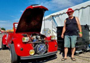 Citroen 2CV z basenem i minibarem 006 Wiadomości