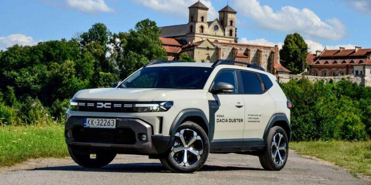 Nowa Dacia Duster Hybrid 140 2024