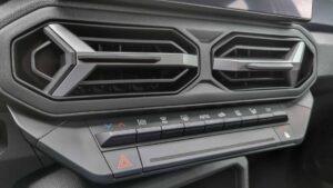 Dacia Duster Hybrid 140 8 Testy