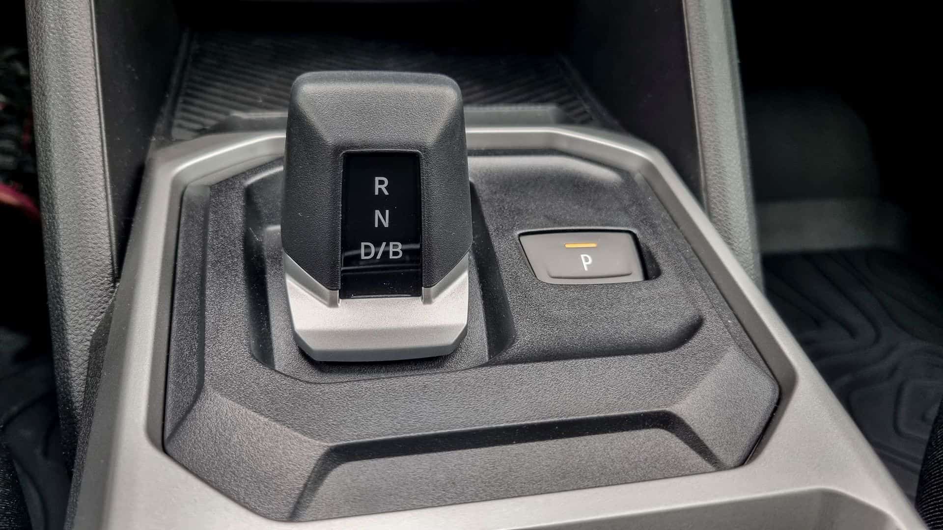 Dacia Duster Hybrid 140 9 Testy