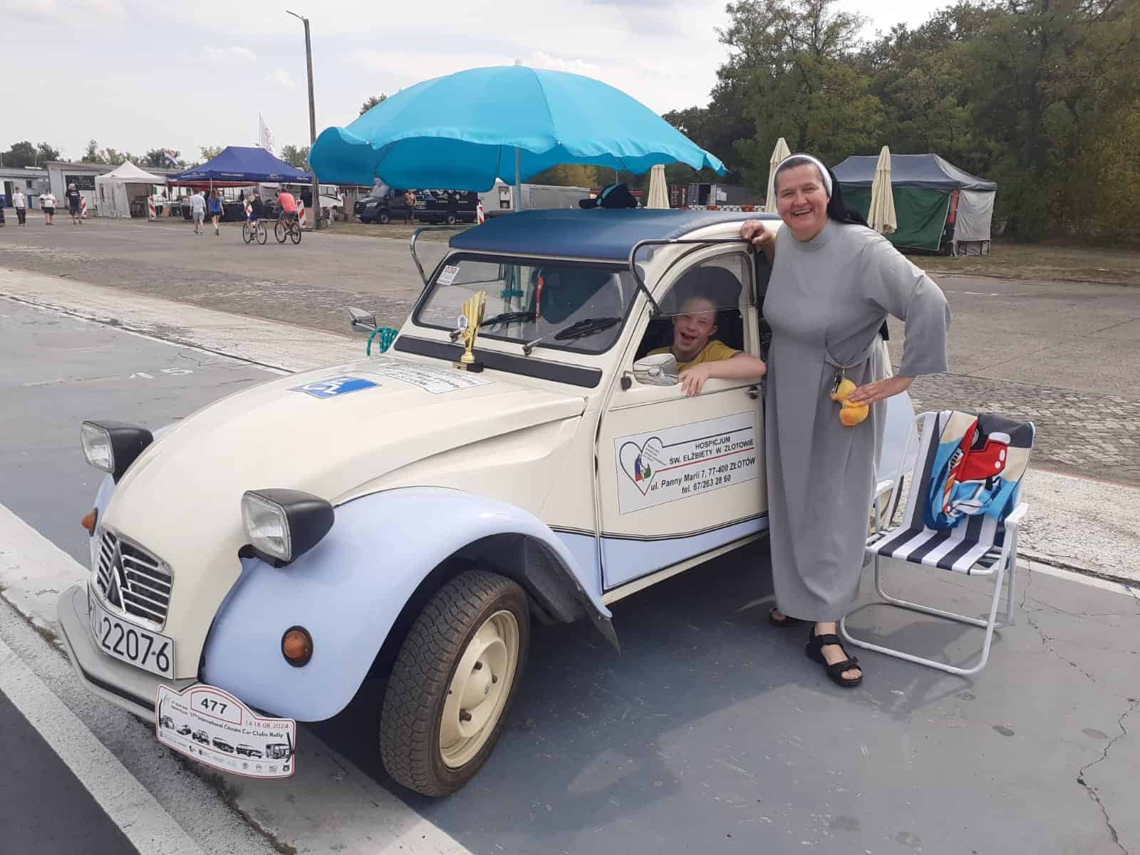 Honorata Lisakowska, siostra Piotra, Citroen 2CV