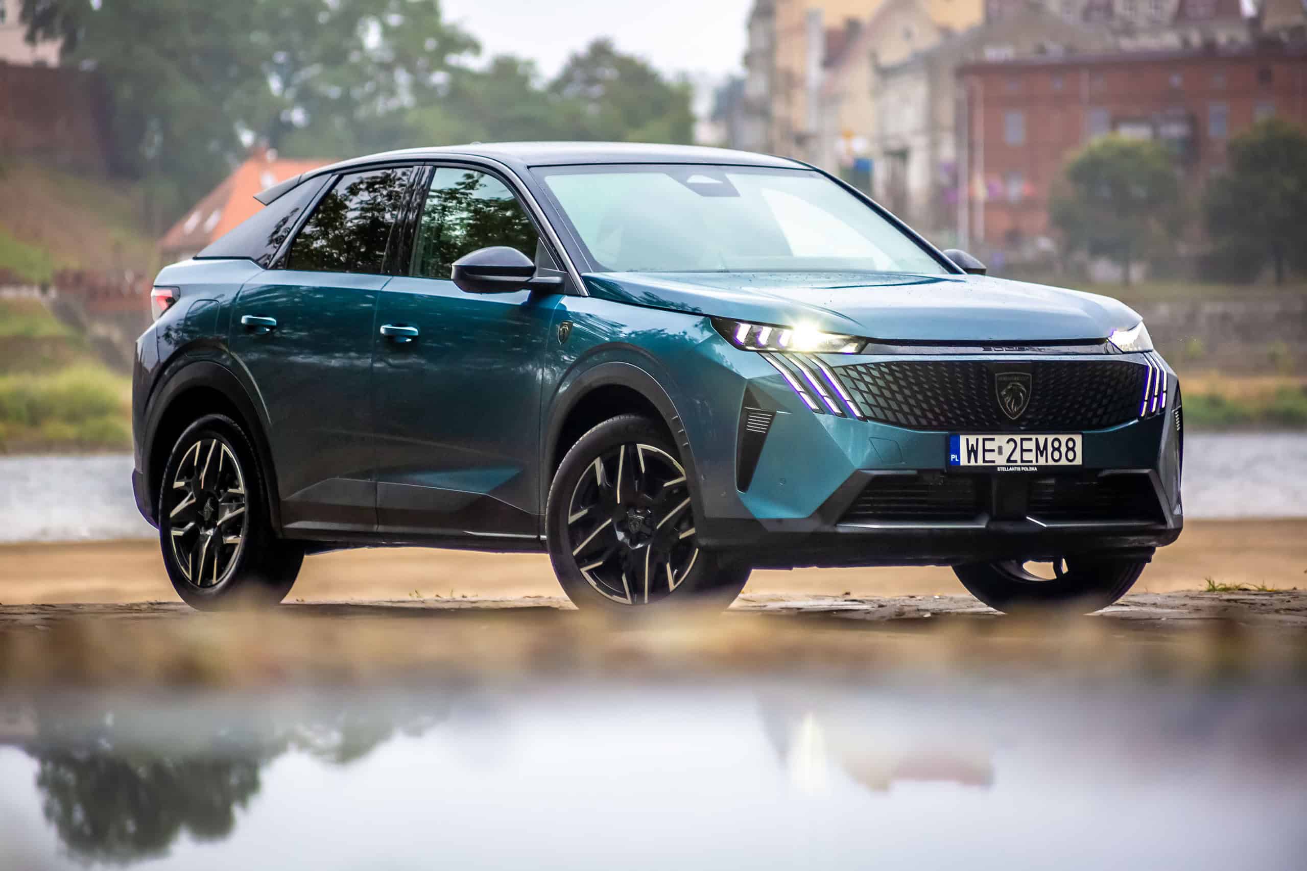 TORU. Test: Nowy Peugeot 3008 1.2 136 KM eDCS 6. Zalety i wady SUV
