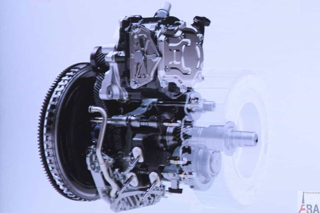Nowy silnik full hybrid 1.8 155 KM w samochodach Dacia 03 Wiadomości