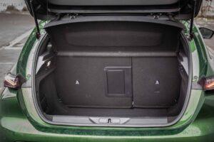 peugeot 308 mhev 136km 12 scaled Testy