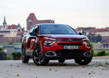 Citroen C4 X Hybrid 136