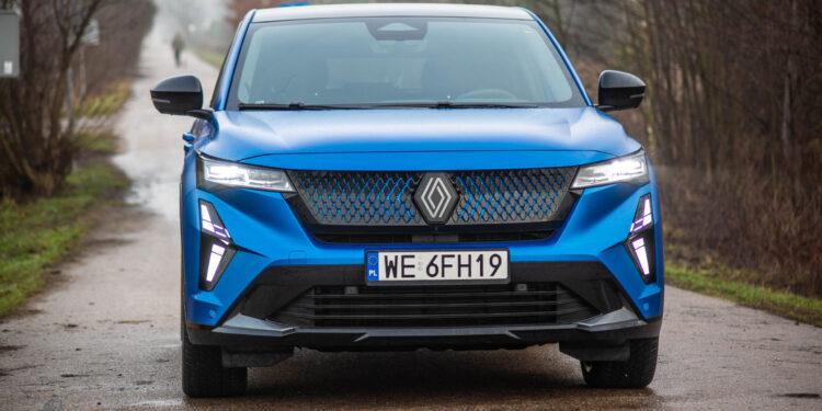 renault rafale 300km 4x4 13 scaled Wiadomości