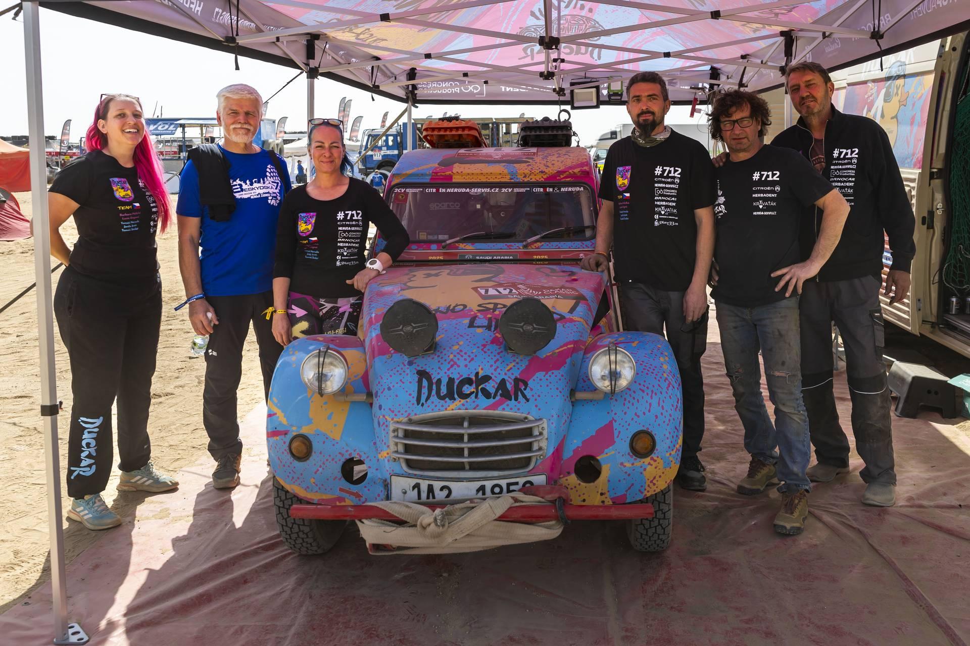 citroen 2cv zespolu duckar po raz drugi ukonczyl rajd dakar 11 Wiadomości