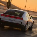 co pokaze stellantis na chicago auto show 2025 dodge charger 3 Wiadomości
