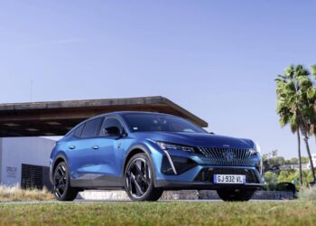 peugeot z napedem phev teraz tanszy o nawet 6450 euro peugeot 408 Wiadomości