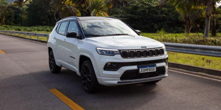 jeep oficjalnym suv em targow agrishow 2025 compass blackhawk Wiadomości