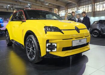 Renault 5 E-Tech Poznań