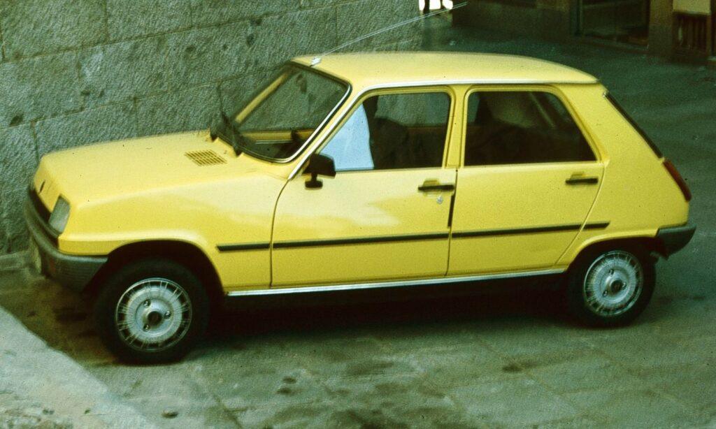 Renault 5 E Tech 150 KM – elektryczny samochod moze byc fajny 120 Renault 5 I generacji w wersji 5 drzwiowej Wikipedia Przeglad Prasy