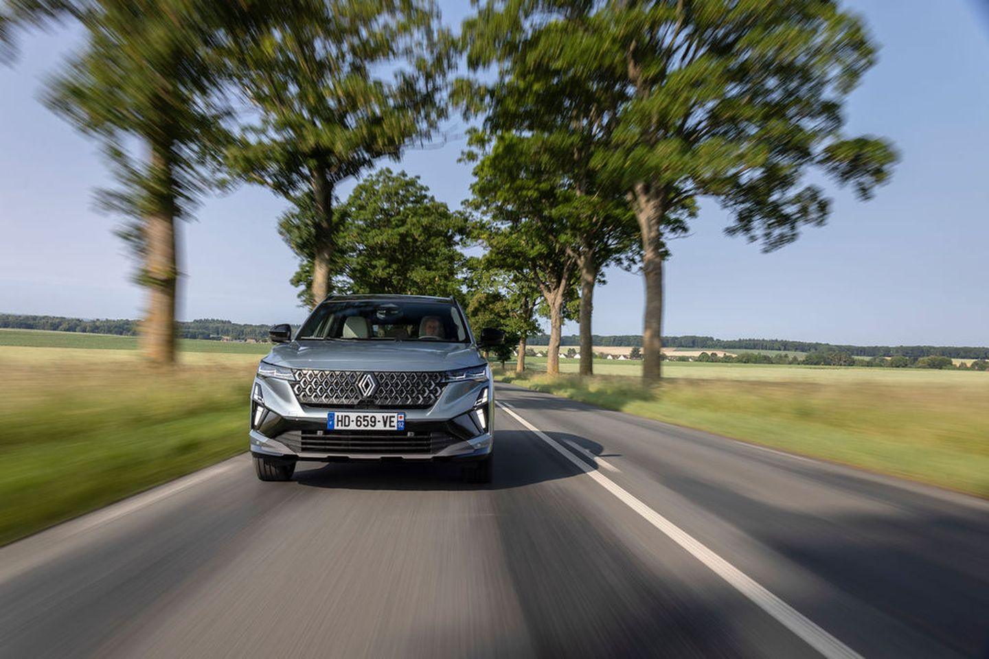 Renault Espace ma zoptymalizowany naped 200 KM full hybrid 09 Testy